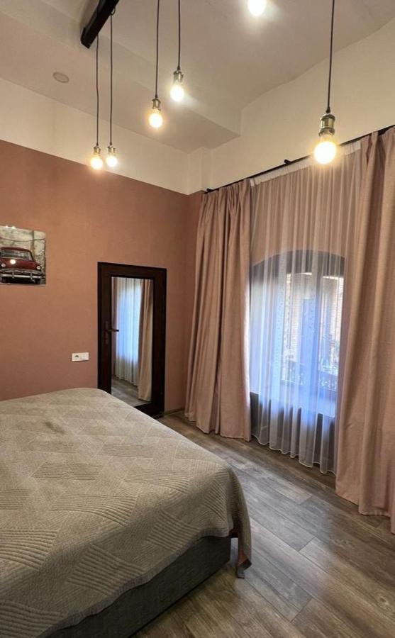 Chikhi Apartment Tbilisi Ngoại thất bức ảnh
