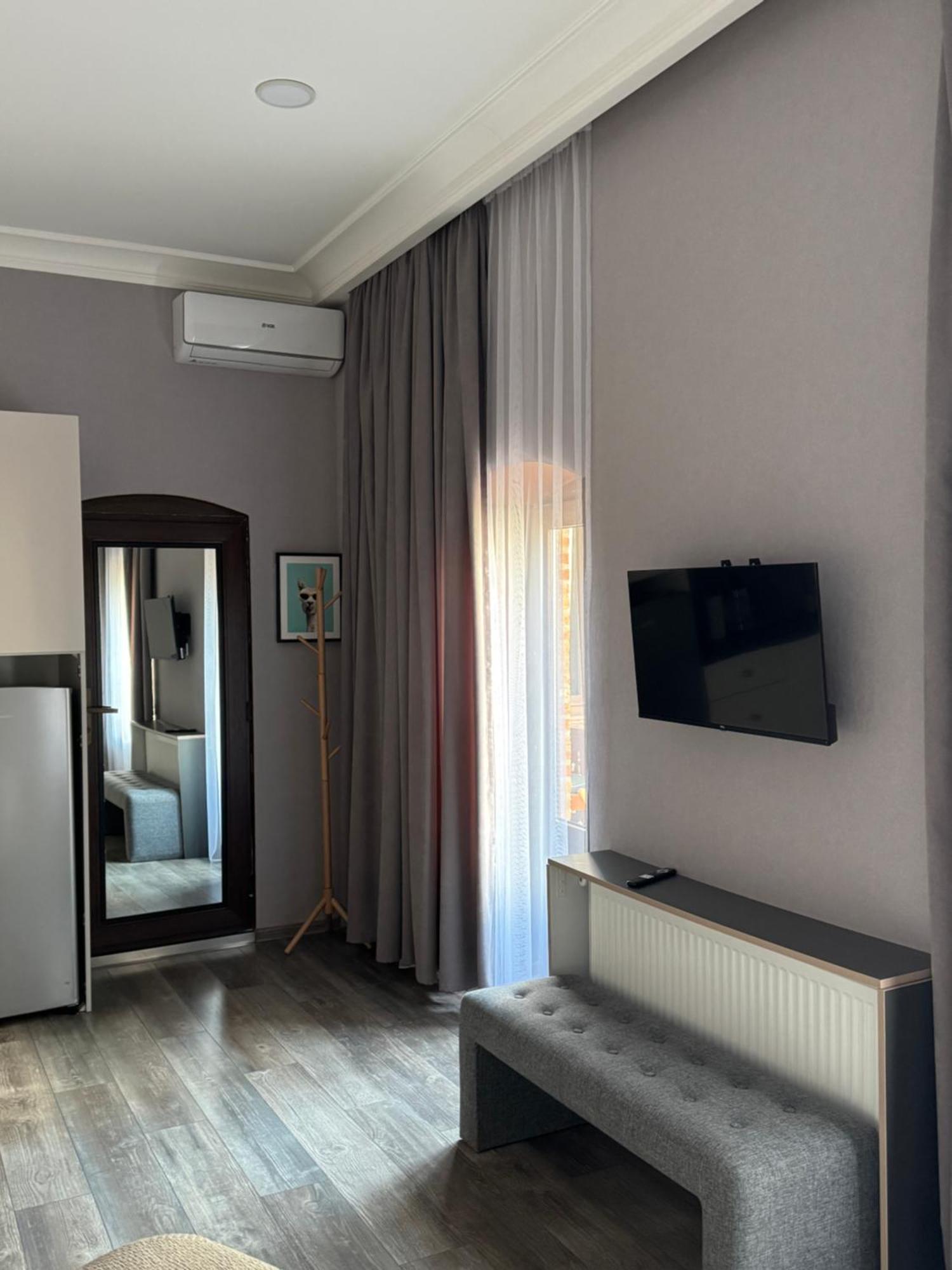 Chikhi Apartment Tbilisi Ngoại thất bức ảnh